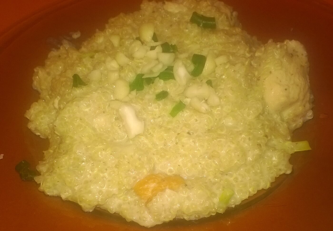 Quinoa cu arahide